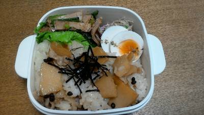 たけのこと豚肉の混ぜご飯弁当