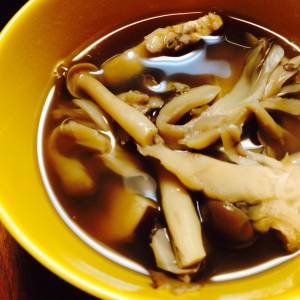 きのこの早うまスープ