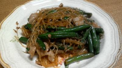 ちぎりいんげん、豚肉、春雨の炒め煮
