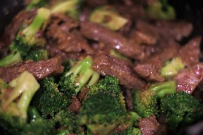 ブロッコリと牛肉のオイスターソース炒め