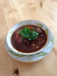 バルサミコ風味のビーフシチュー