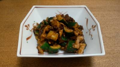 鶏肉ときゅうりのとうがらしみそあえ