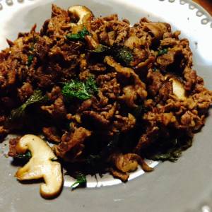 牛肉のしょうゆ炒め 青じそ風味