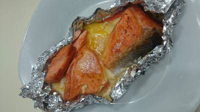 さけとキャベツのみそホイル焼き