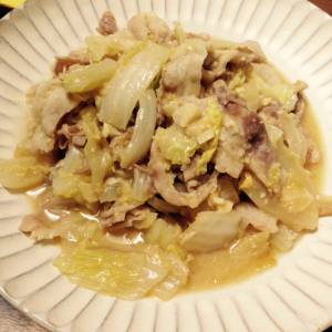 白菜と豚バラ肉のにんにくみそ鍋