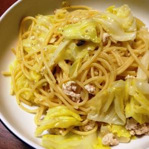 キャベツとアンチョビのパスタ