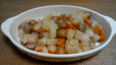 ソーセージ・じゃがいも・にんじんのコロコロソテー