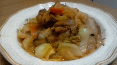 鶏肉とキャベツのカレー蒸し煮