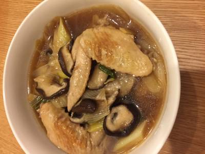 干ししいたけと鶏手羽のしょうゆ煮