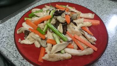 鶏むね棒と春野菜の塩炒め