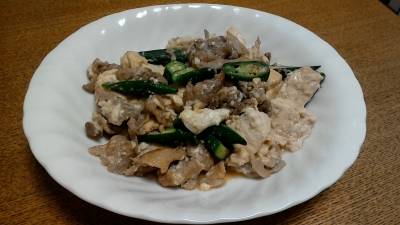 オクラとひき肉、豆腐のチャンプルー