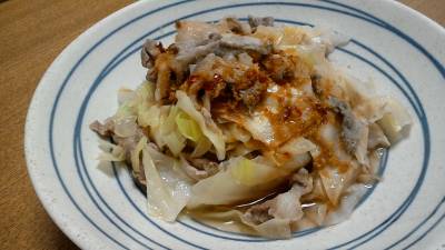 キャベツと薄切り豚のオイル蒸し
