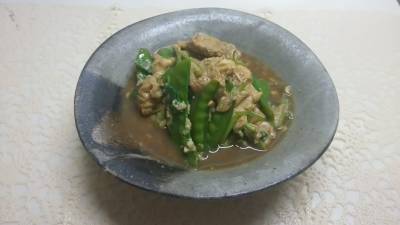 絹さやの卵とじ