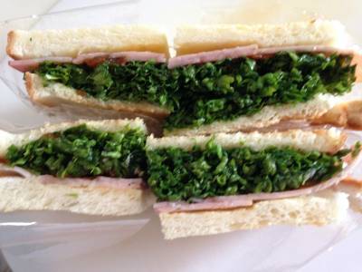 厚切りベーコン&スプラウトサンド