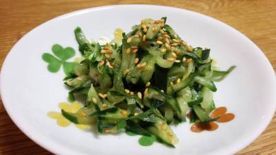 きゅうりのごま油あえ