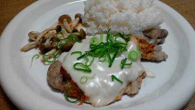 豚肉のキムチチーズ焼き