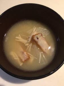 さつま揚げとえのきだけのみそ汁