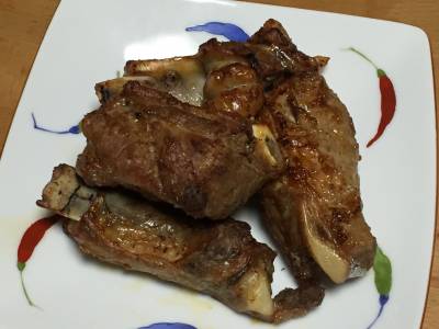スペアリブのピリ辛焼き