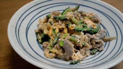 やわらか豚肉とゴーヤの卵炒め