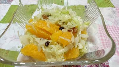 紫キャベツのオレンジ風味サラダ