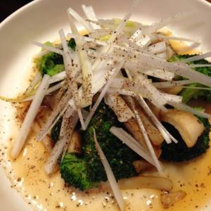 ブロッコリとエリンギのソテーサラダ