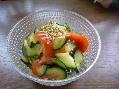 ズッキーニとトマトのあえ物