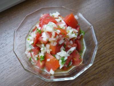 トマトとたまねぎのサラダ
