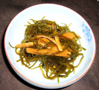昆布とにんじんの煮物