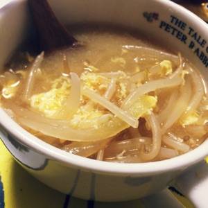 炒めもやしのみそスープ