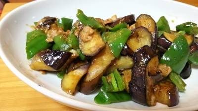 なすとピーマンのみそ炒め