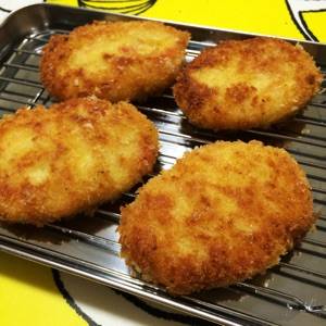 ハーフコロッケ