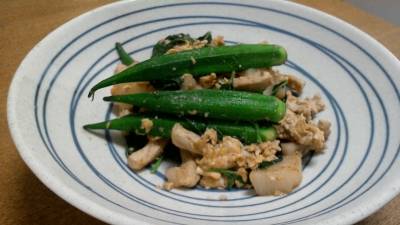 ネバネバ三菜の卵炒（いた）め