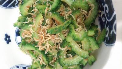 ゴーヤーのカリカリじゃこサラダ