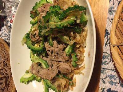 ゴーヤーと豚こまの塩炒め