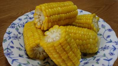 とうもろこしの蒸し煮