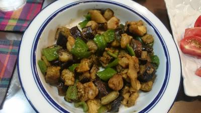 なすと鶏肉のドライカレー