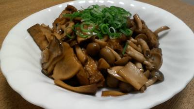 厚揚げときのこのバターじょうゆ炒め