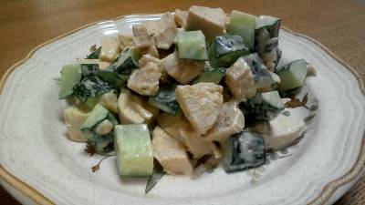 鶏ハムときゅうりのマヨネーズあえ