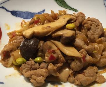 豚ときのこのホイコーロー風