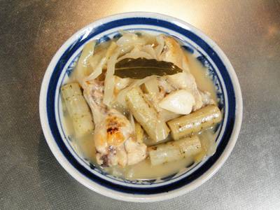 鶏肉とごぼうのワイン煮