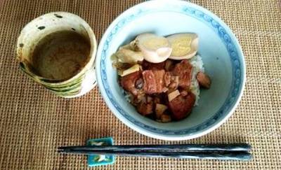 魯肉飯（ルーロウファン）