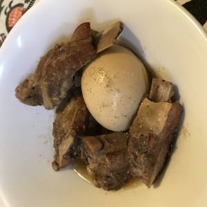 ゆで卵とスペアリブのしょうゆ煮