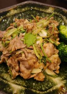 パクチーと豚肉のみそ炒め