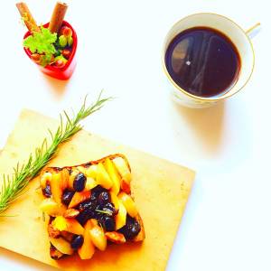 プルーンと黒豆のアップルジンジャー煮