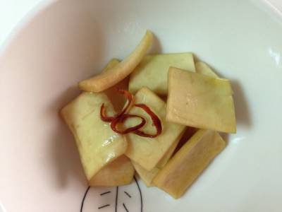 大根の皮の酢じょうゆ漬け