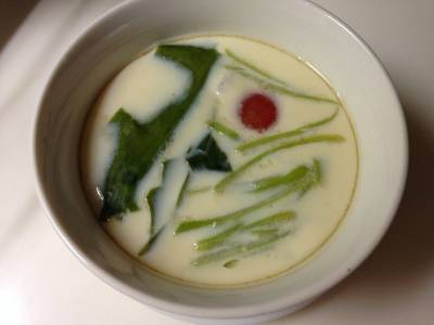 ミニトマトとわかめの茶碗蒸し