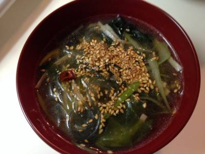 春雨とわかめのピリ辛スープ
