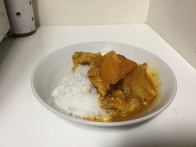新じゃがいもとたけのこのチキンカレー