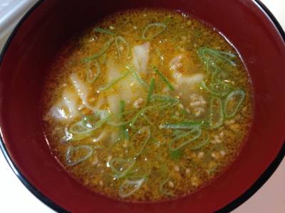 ごま風味のワンタンスープ