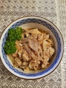 鶏ひき肉の親子丼
